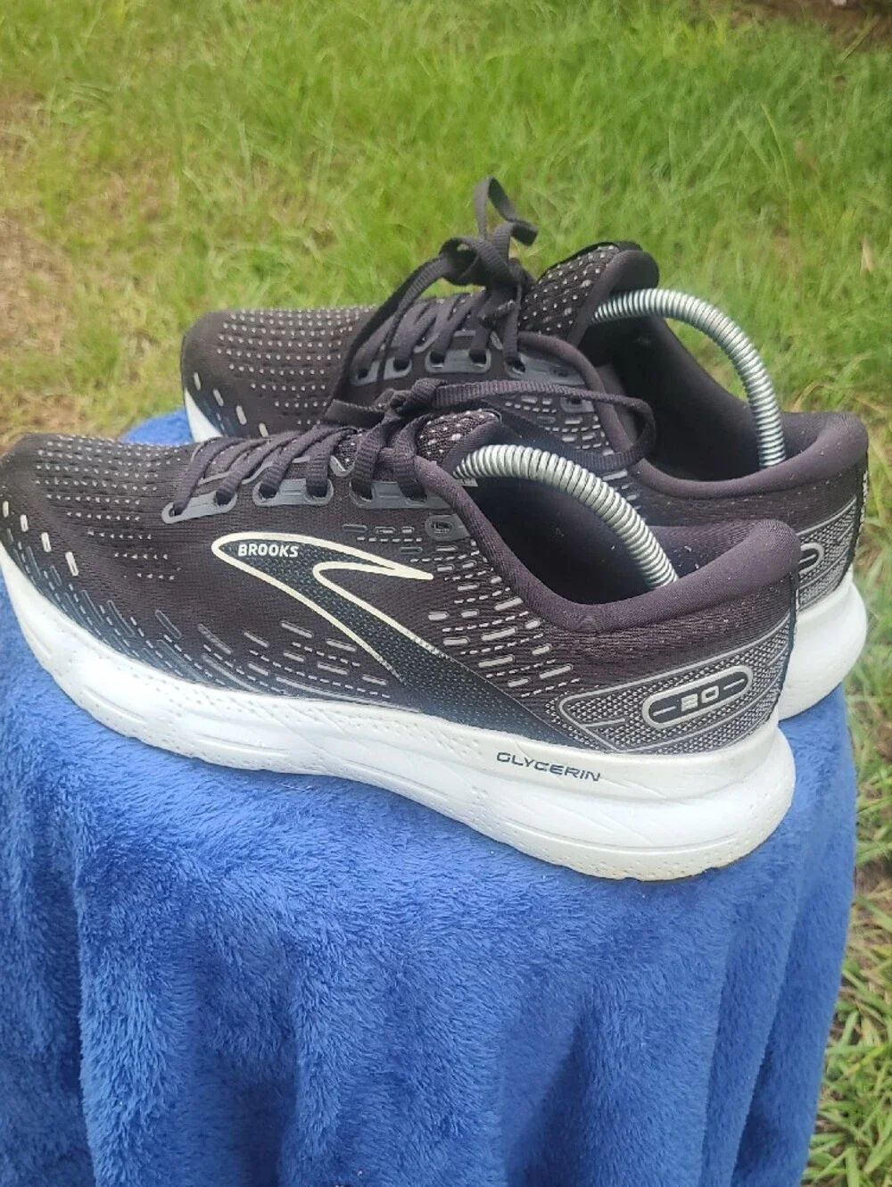 Brooks Men’s Glycerin 20 Running Sneakers - Black & White Size 9.5 Wide (2e)